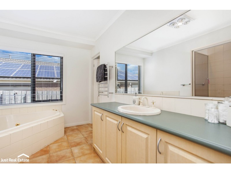 5 Carrum Close, Berwick VIC 3806