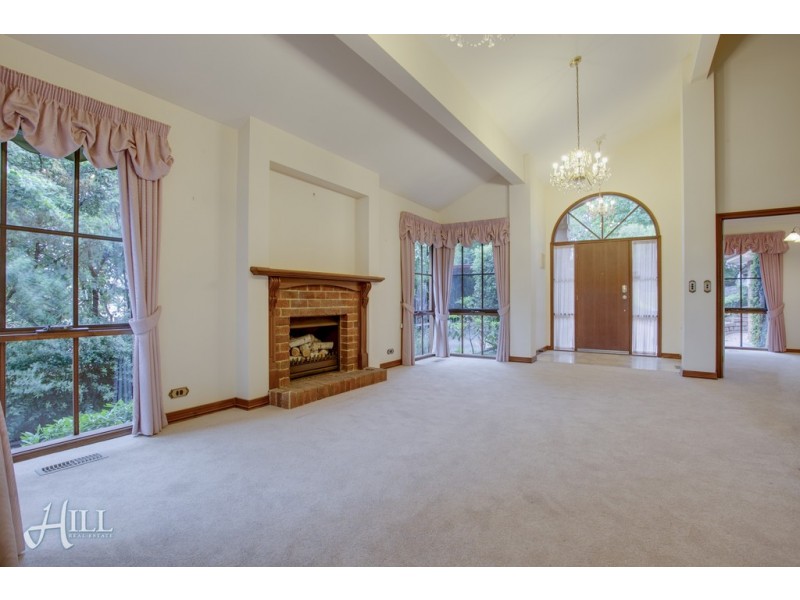 12 Inglis Road, Berwick VIC 3806