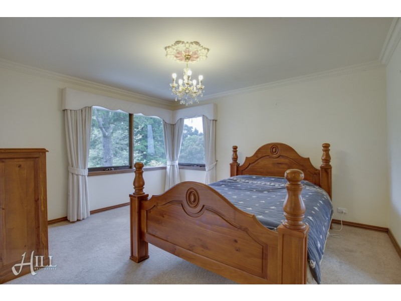 12 Inglis Road, Berwick VIC 3806