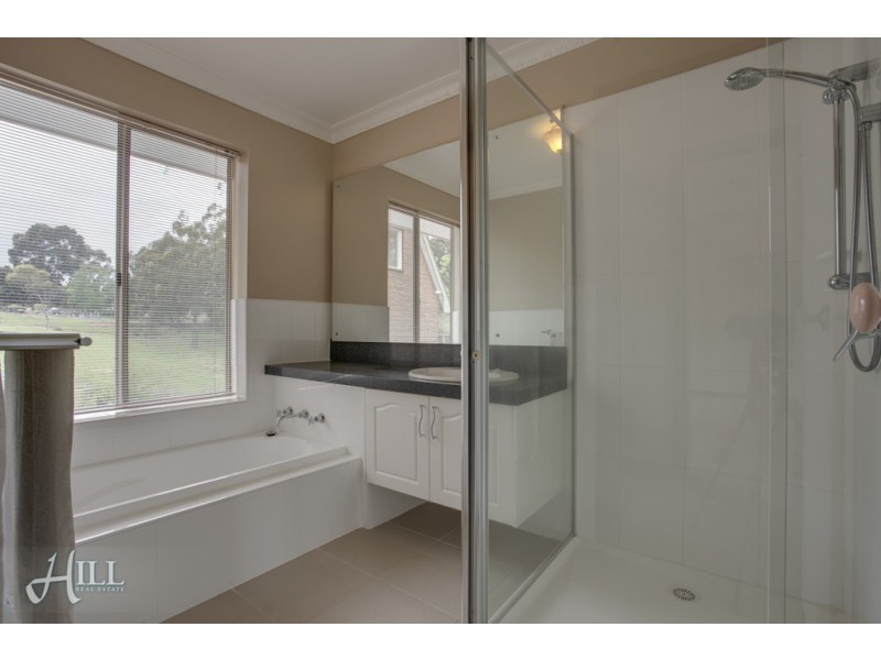 12 Inglis Road, Berwick VIC 3806