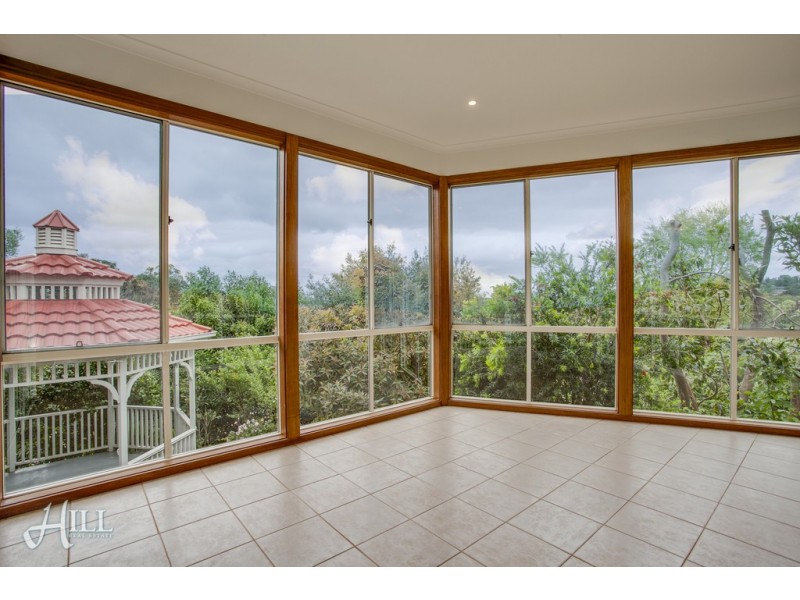 12 Inglis Road, Berwick VIC 3806