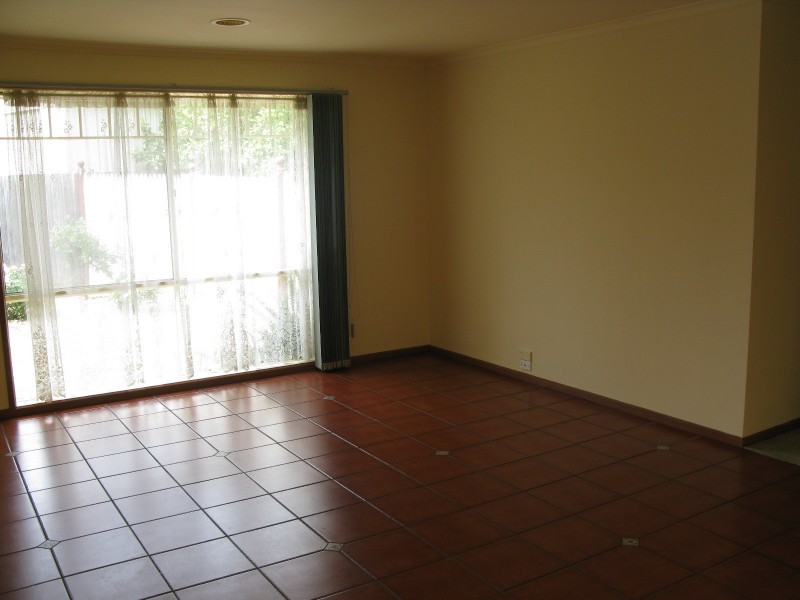 11 Plough Rise, Narre Warren South VIC 3805