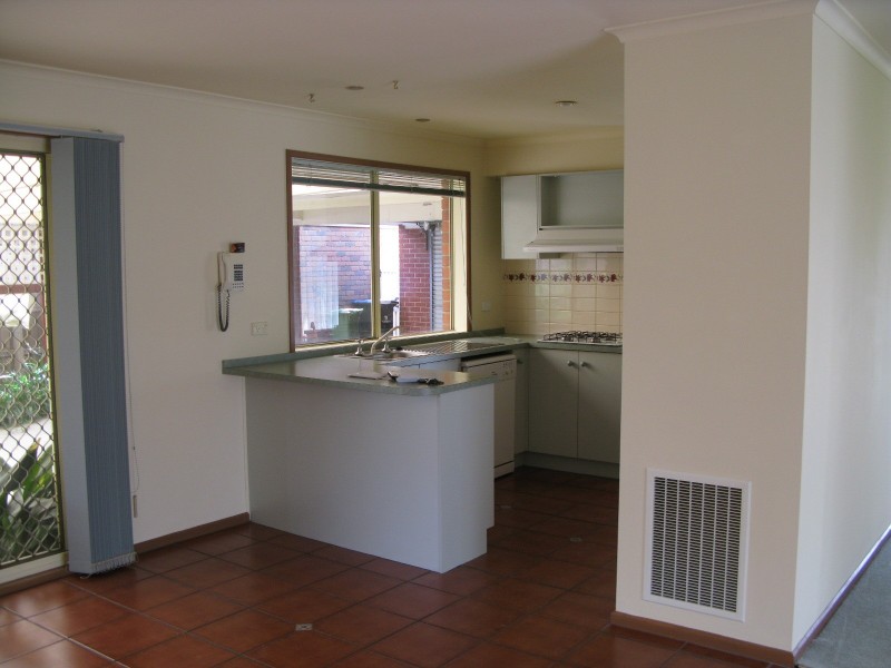 11 Plough Rise, Narre Warren South VIC 3805