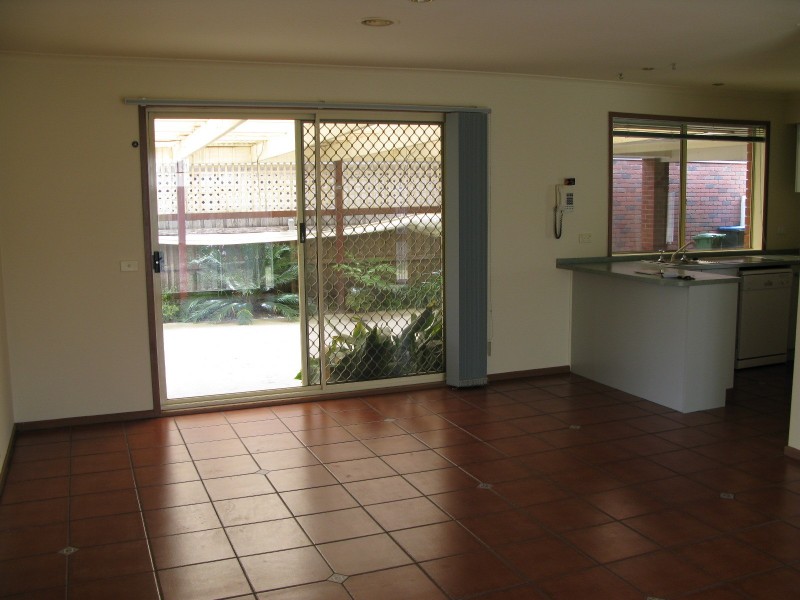 11 Plough Rise, Narre Warren South VIC 3805