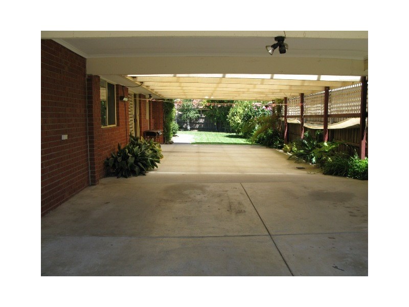 11 Plough Rise, Narre Warren South VIC 3805