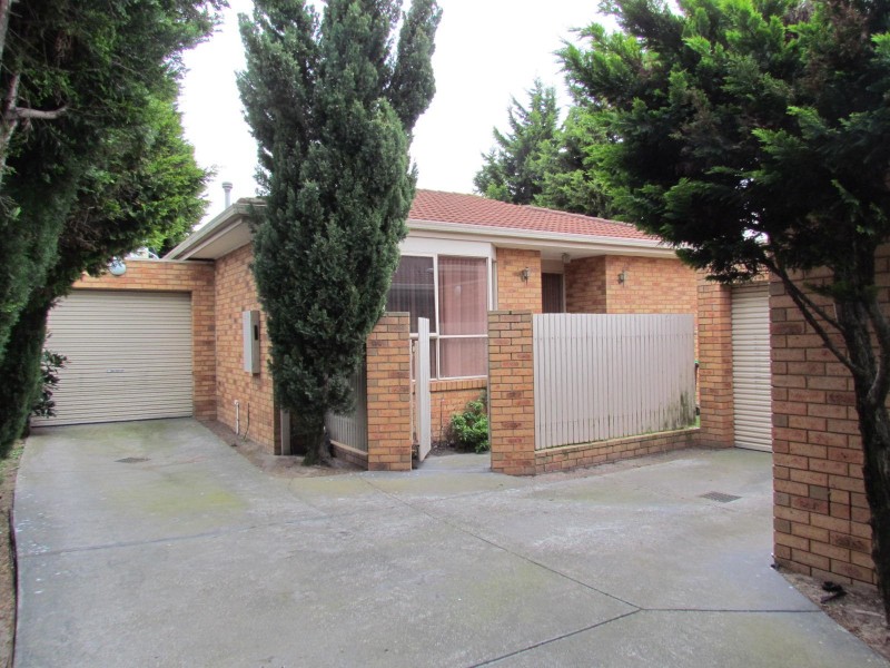 2/3 Leopold Crescent, Hampton Park VIC 3976