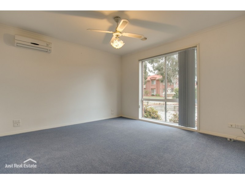 69 Tralee Circuit, Narre Warren VIC 3805