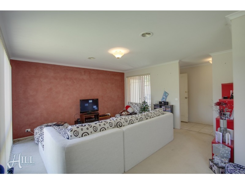 49 Jarryd Crescent, Berwick VIC 3806