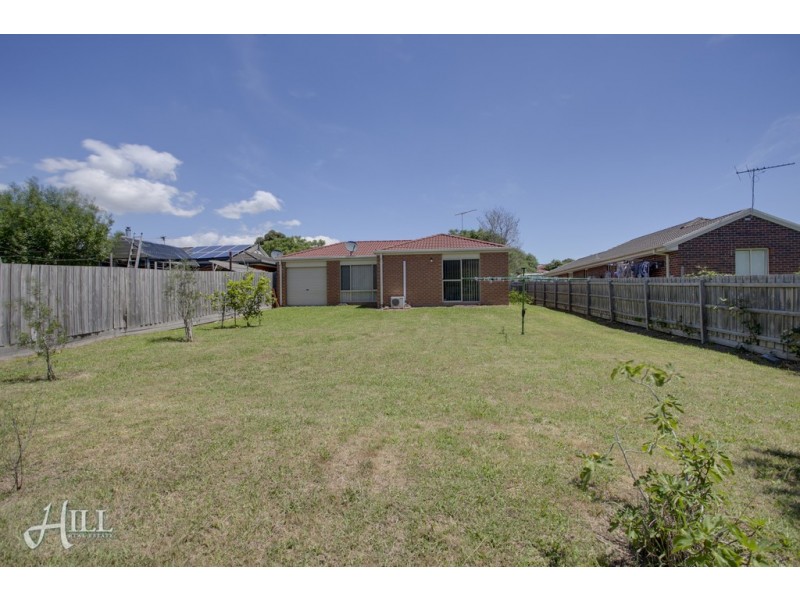 49 Jarryd Crescent, Berwick VIC 3806