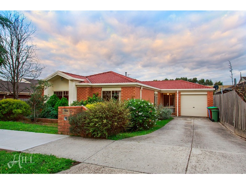 49 Jarryd Crescent, Berwick VIC 3806