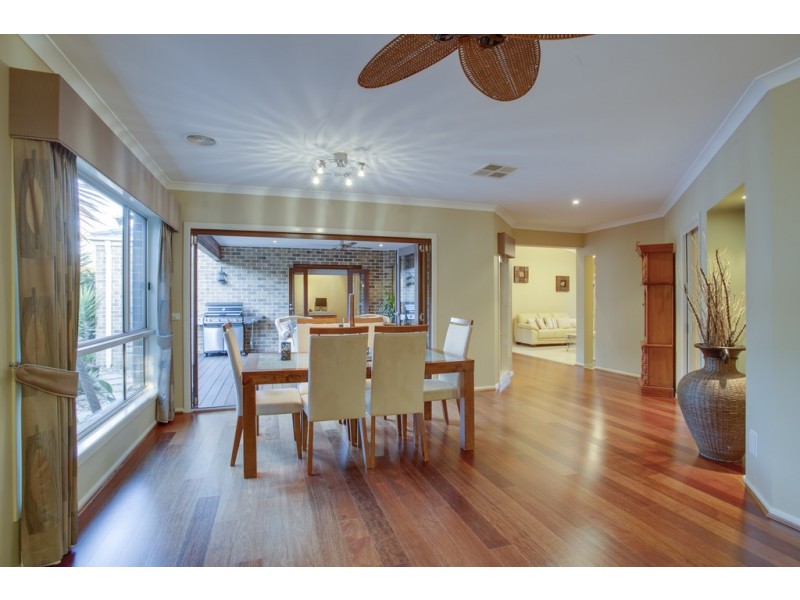 5 Emmett Avenue, Berwick VIC 3806