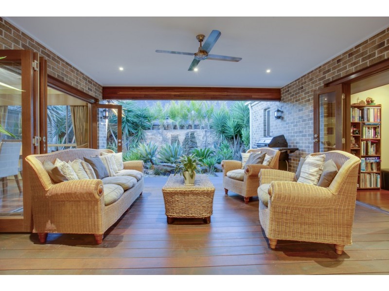 5 Emmett Avenue, Berwick VIC 3806