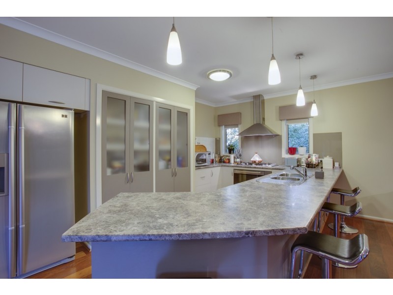 5 Emmett Avenue, Berwick VIC 3806