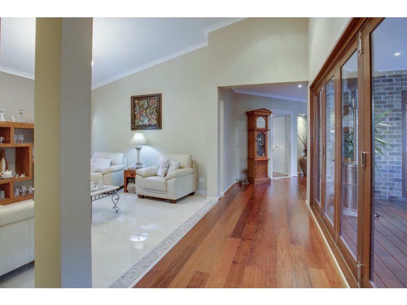 5 Emmett Avenue, Berwick VIC 3806