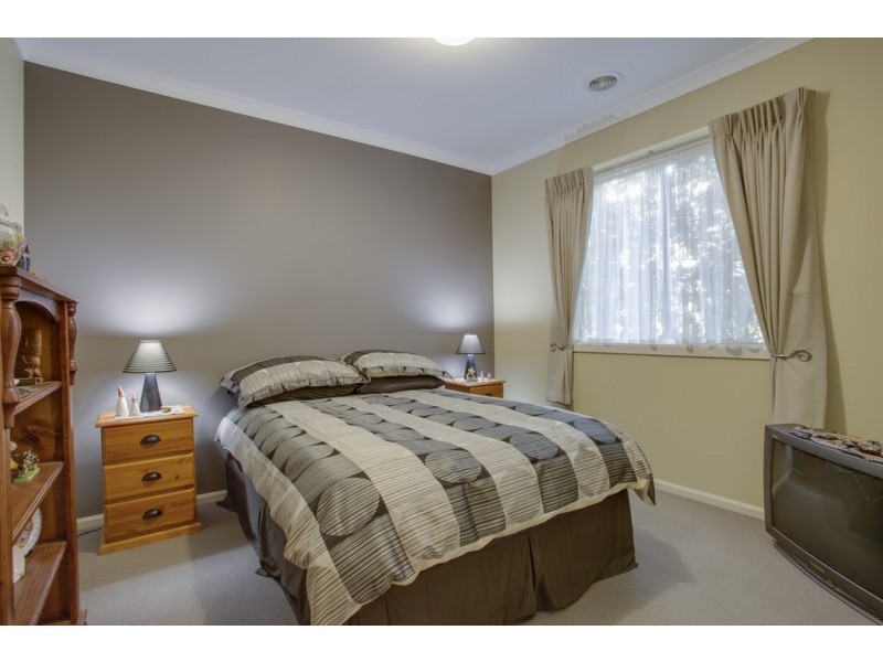 5 Emmett Avenue, Berwick VIC 3806