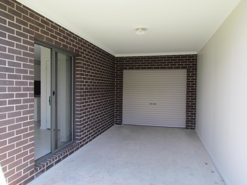 11/180 Henry Road, Pakenham VIC 3810