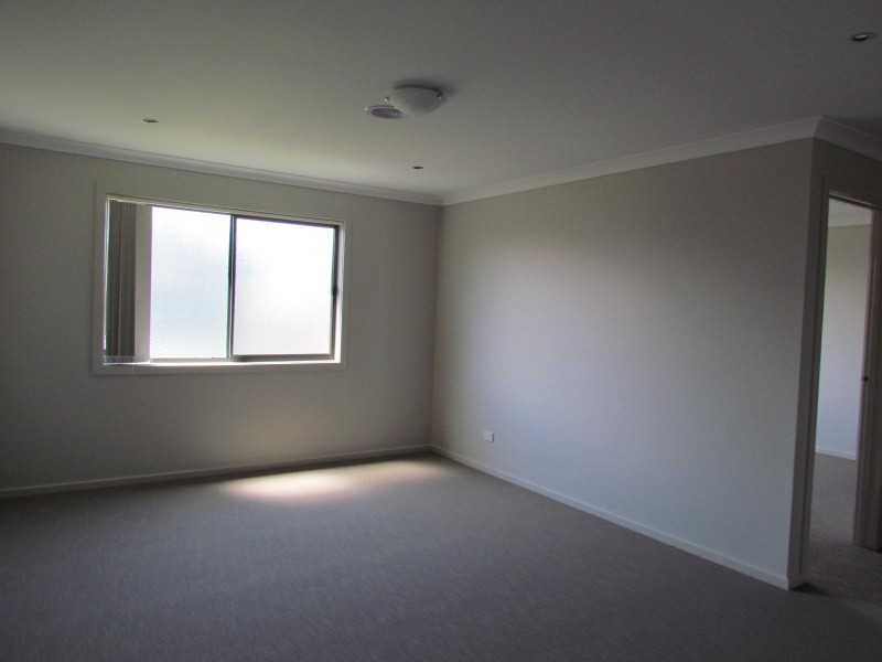 11/180 Henry Road, Pakenham VIC 3810