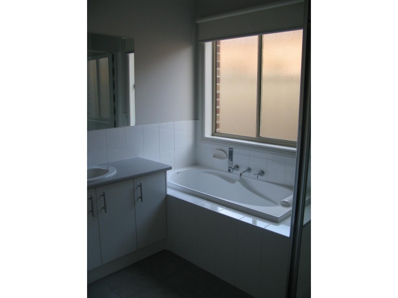 5 Audley Street, Pakenham VIC 3810