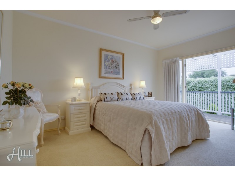 48 Avebury Drive, Berwick VIC 3806