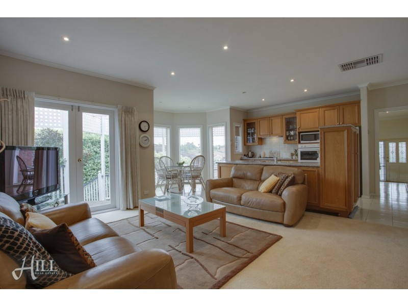 48 Avebury Drive, Berwick VIC 3806