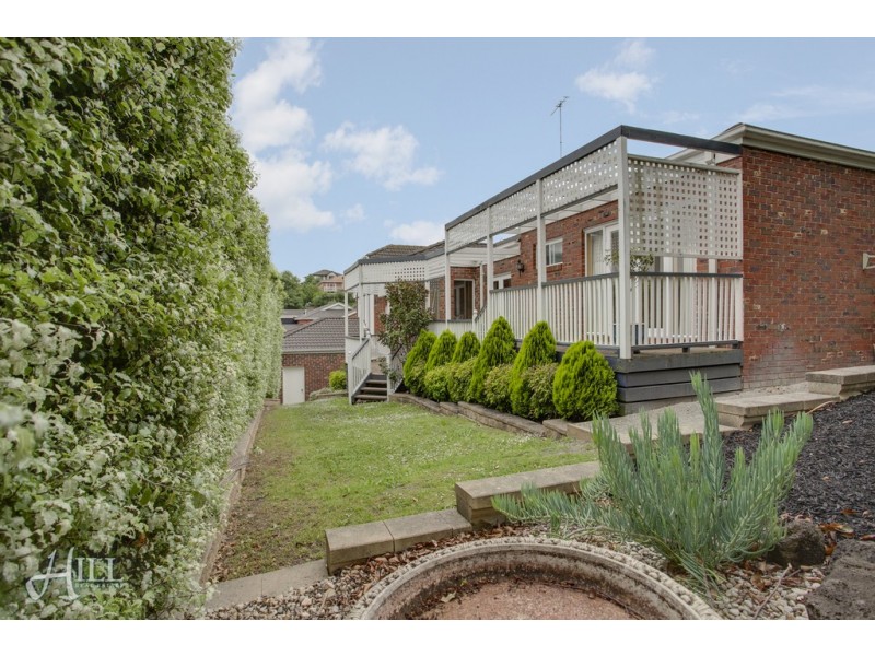 48 Avebury Drive, Berwick VIC 3806