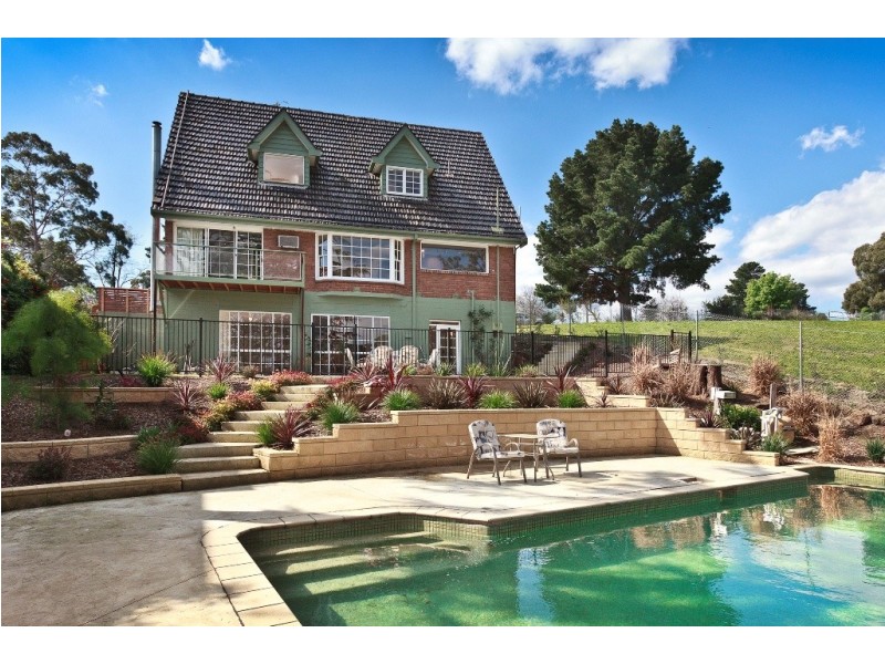 14 Inglis Road, Berwick VIC 3806