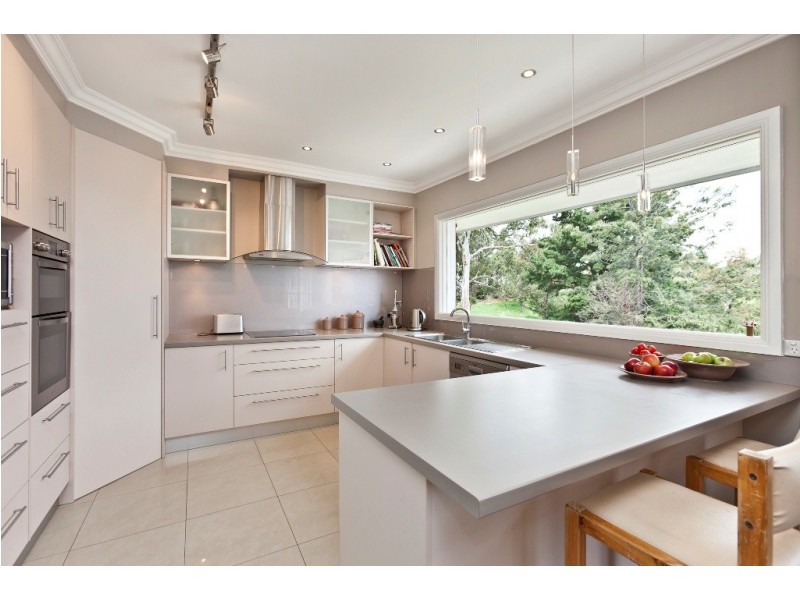 14 Inglis Road, Berwick VIC 3806