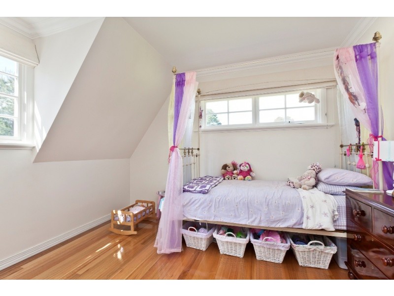 14 Inglis Road, Berwick VIC 3806