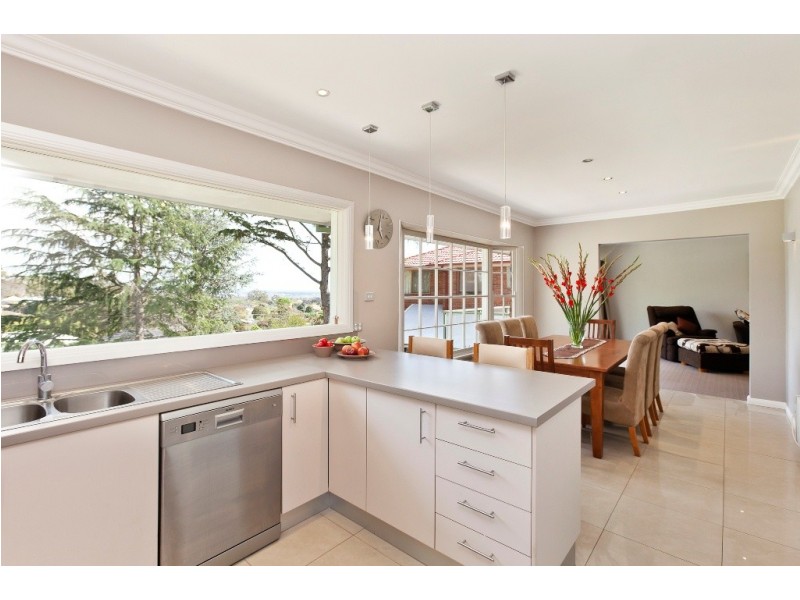 14 Inglis Road, Berwick VIC 3806