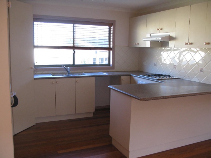 33 Allardice Parade, Berwick VIC 3806