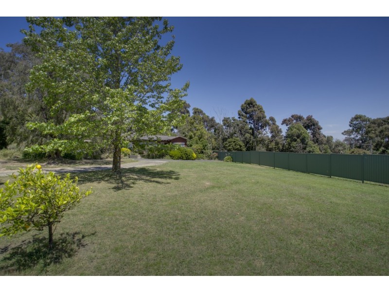 11 Glenwood Road, Narre Warren North VIC 3804