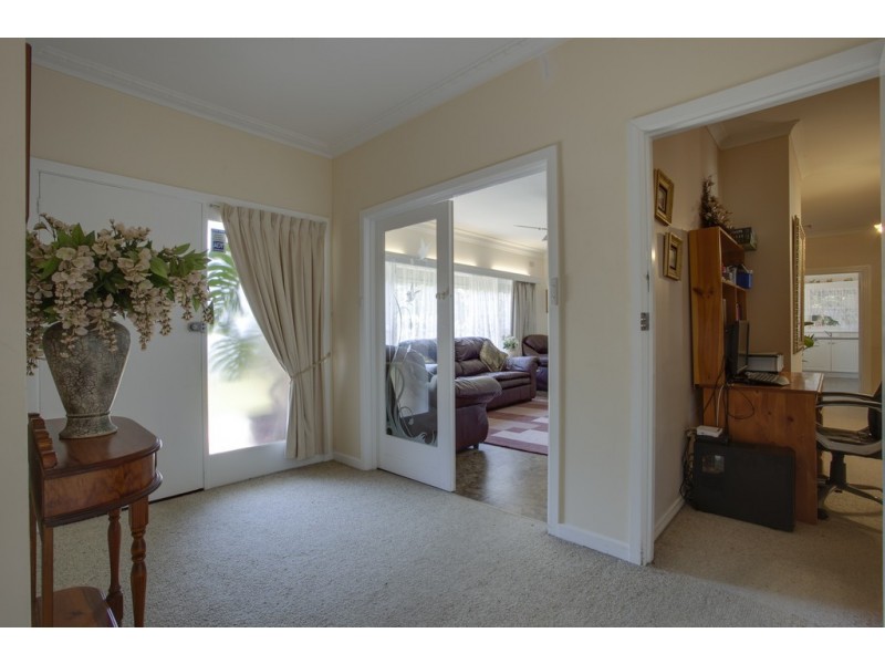 11 Glenwood Road, Narre Warren North VIC 3804