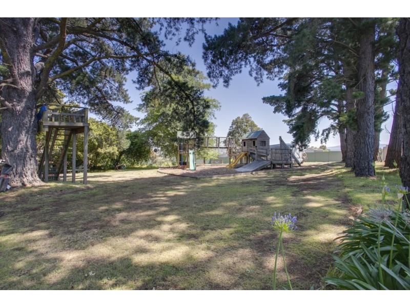 11 Glenwood Road, Narre Warren North VIC 3804