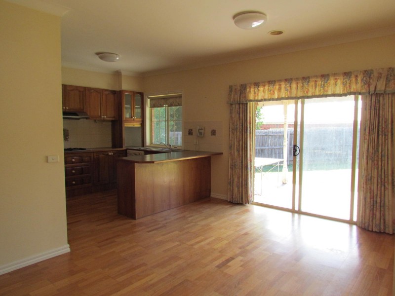 5 Furness Court, Berwick VIC 3806