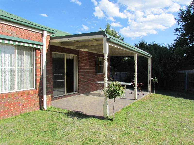 5 Furness Court, Berwick VIC 3806
