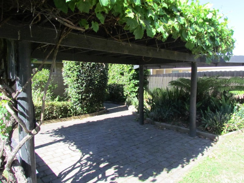 39 Sherwood Crescent, Dandenong North VIC 3175