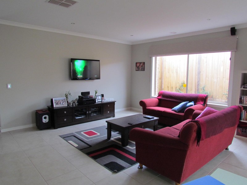 5 Shakespeare Grove, Officer VIC 3809
