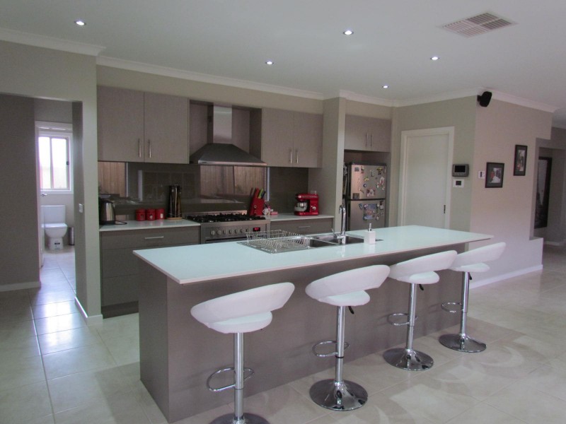 5 Shakespeare Grove, Officer VIC 3809