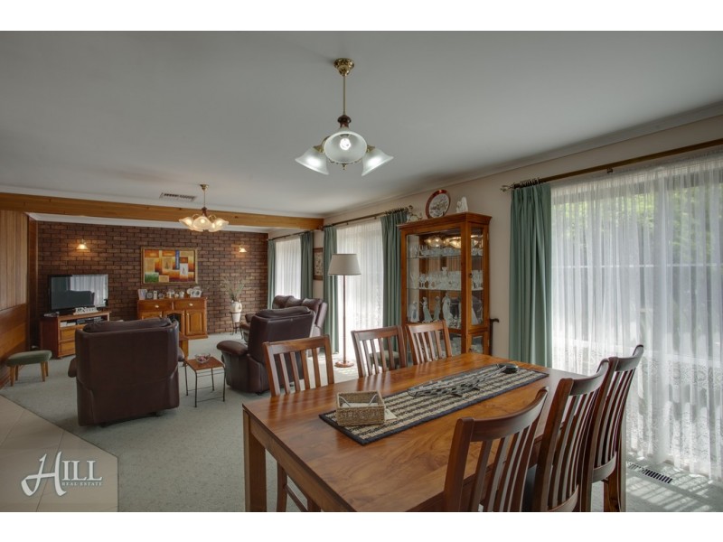 24 Sweeney Drive, Narre Warren VIC 3805