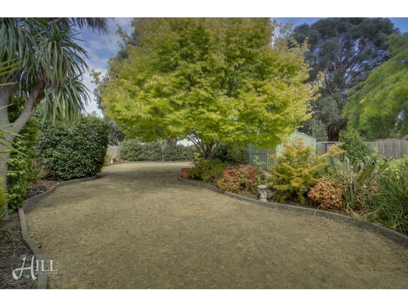 24 Sweeney Drive, Narre Warren VIC 3805