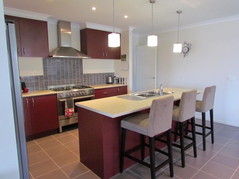 36 Yammerbook Way, Cranbourne East VIC 3977