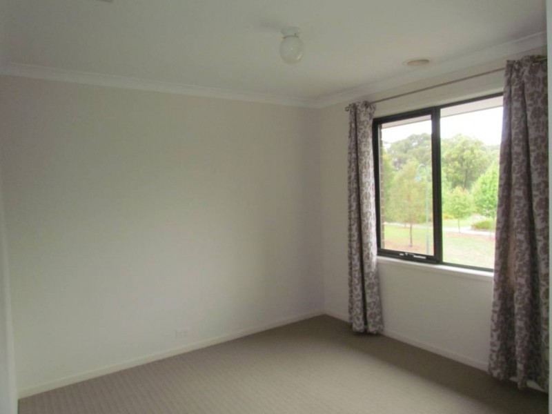 8 Norris Grove, Berwick VIC 3806