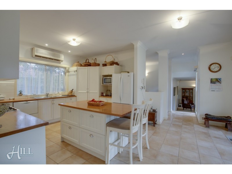 5 Quarry Hills Drive, Berwick VIC 3806