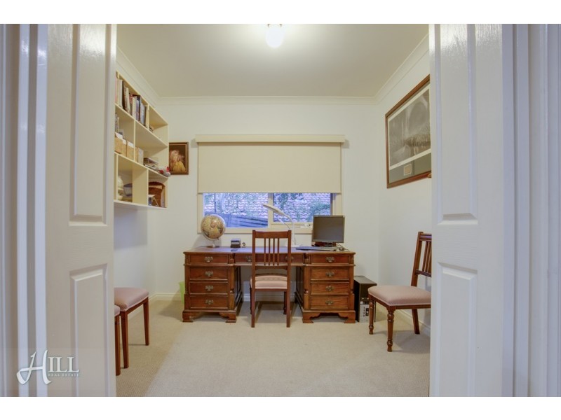 5 Quarry Hills Drive, Berwick VIC 3806