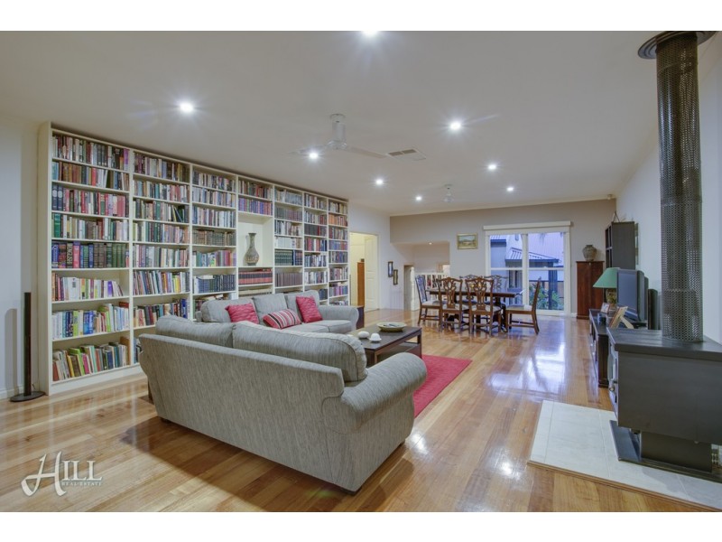 5 Quarry Hills Drive, Berwick VIC 3806