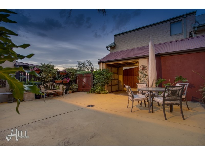 5 Quarry Hills Drive, Berwick VIC 3806