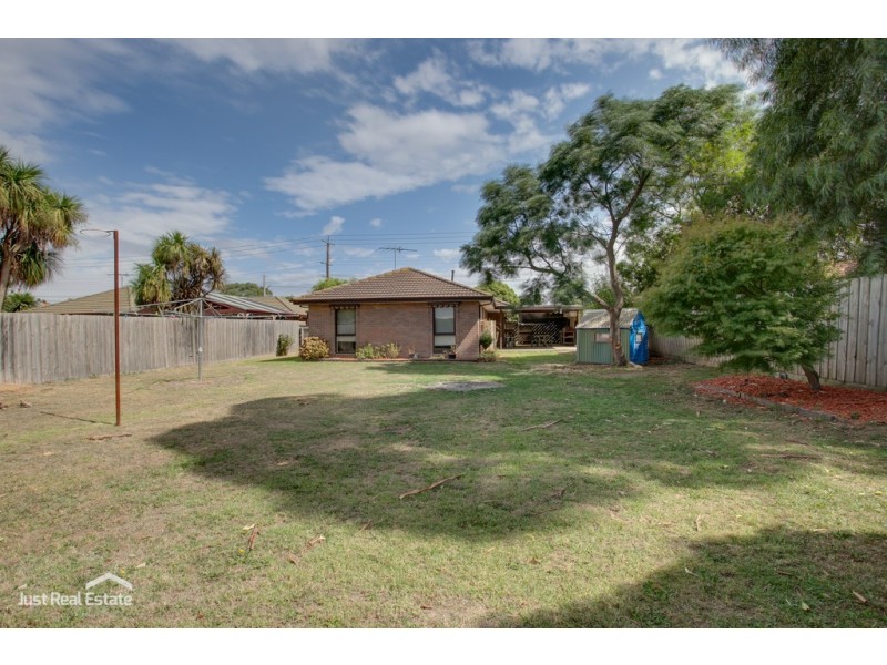 98 Racecourse Road, Pakenham VIC 3810