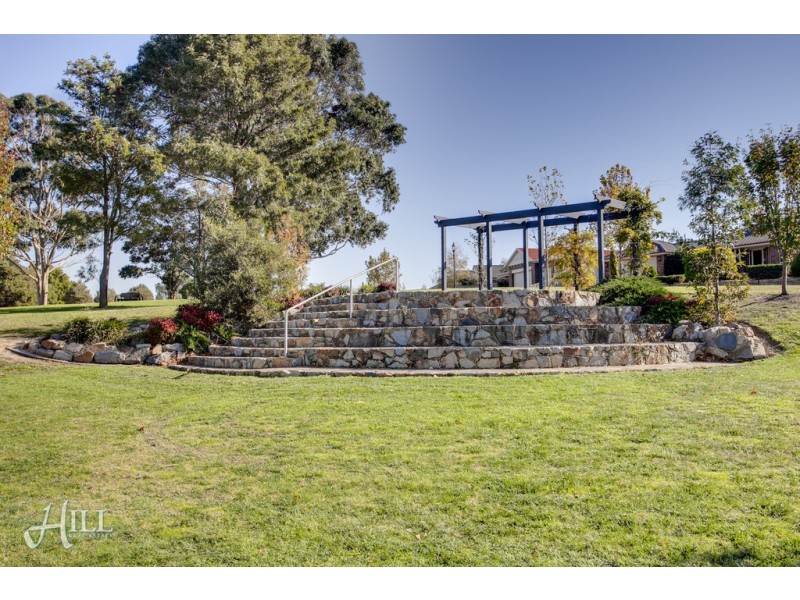 2 Jacaranda Way, Pakenham VIC 3810