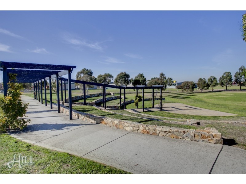 2 Jacaranda Way, Pakenham VIC 3810