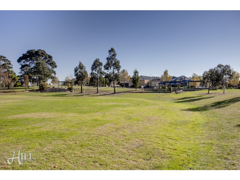 2 Jacaranda Way, Pakenham VIC 3810